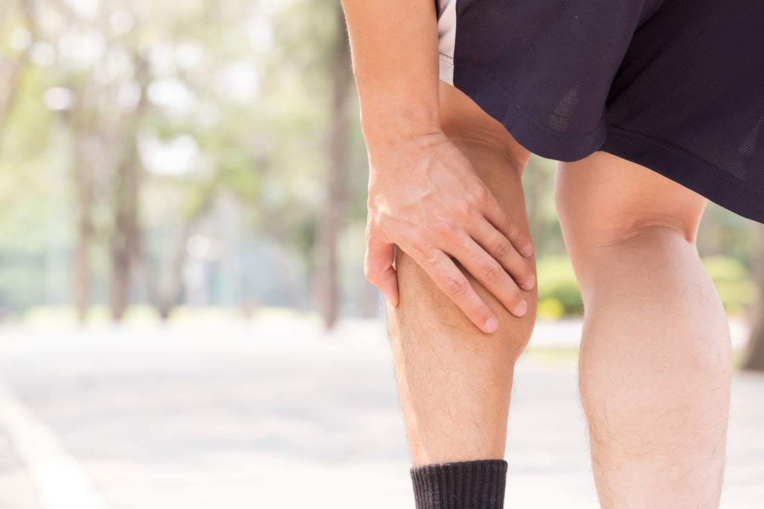 Krämpfe in den Beinen: Die besten Tipps, Tricks & Hausmittel gegen Krämpfe in den Beinen